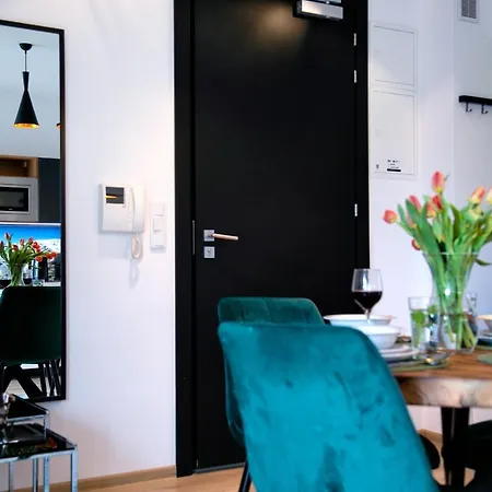 Apartament Centrum Jacuzzi Sauna Apartment *